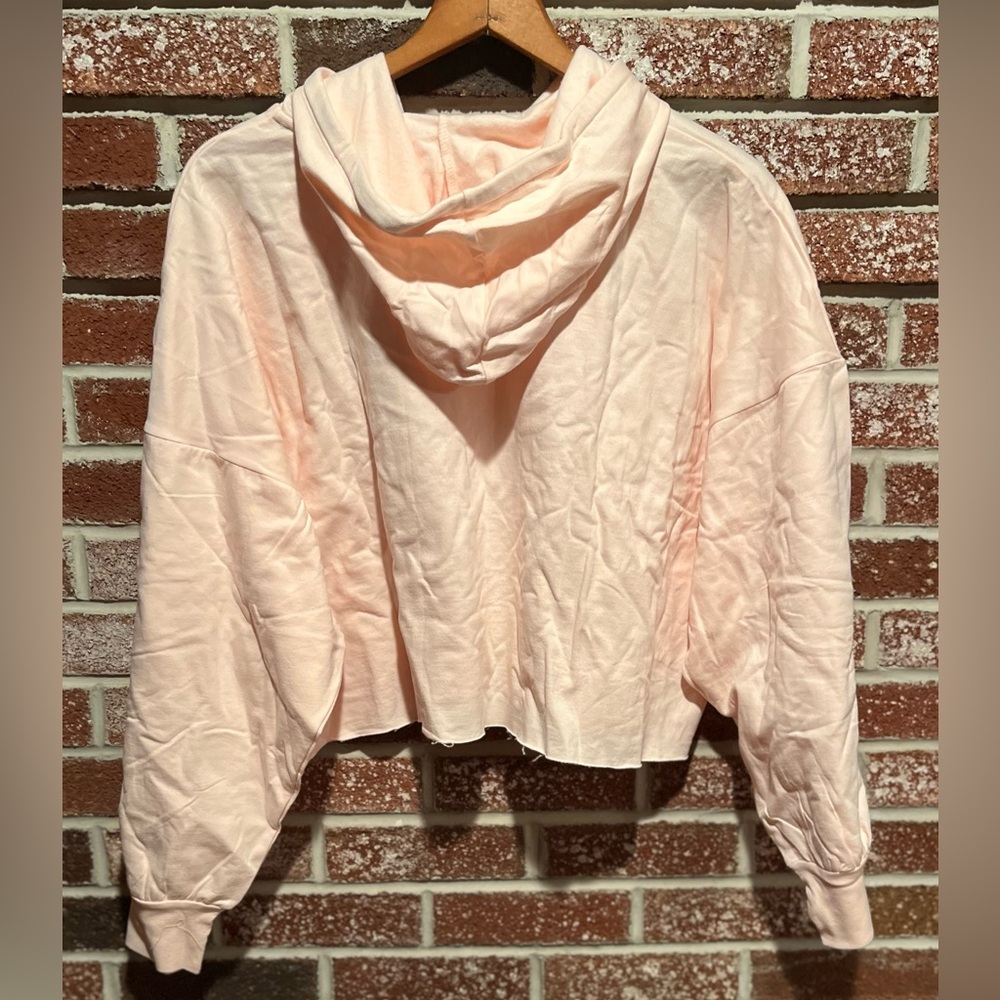 SIVA - Women's Light Pink cropped Hoodie Sweatshirt - (NWOT) - Picture 2 of 5